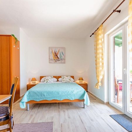 Mare-More Studio W Balcony And Beach Front And View Zadar Exteriér fotografie
