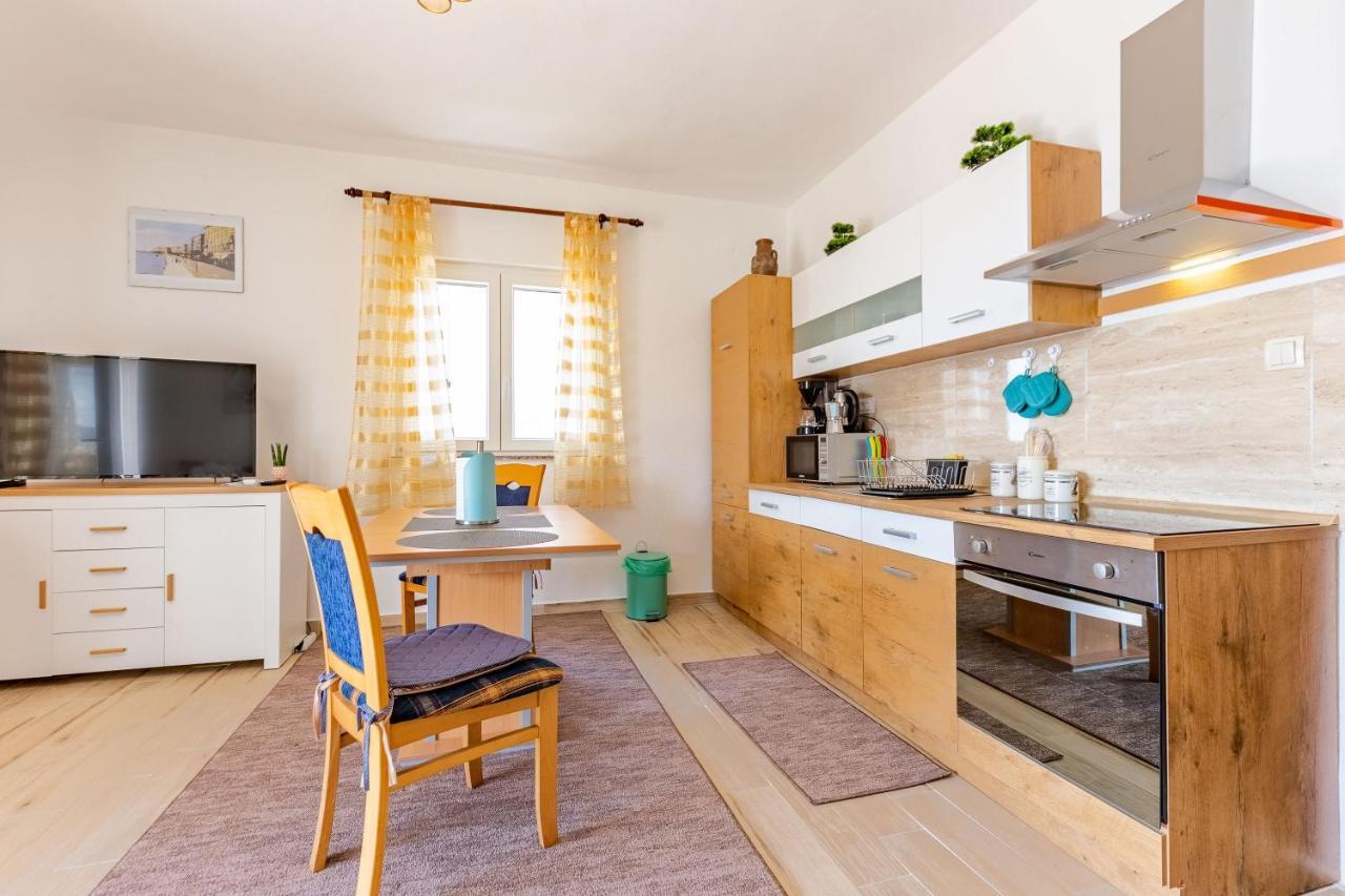 Mare-More Studio W Balcony And Beach Front And View Zadar Exteriér fotografie